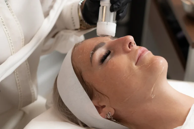 Facelifting Wien mit CFU Behandlung bei Aurora Kosmetik Studio